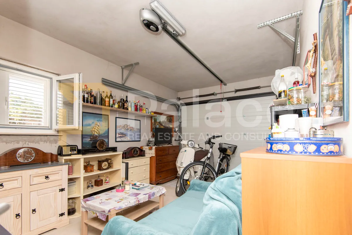 vodice - kuća s pogledom na more - 226m2 - slika 18