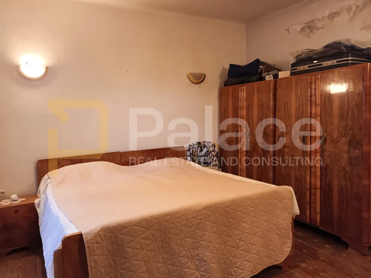 prostrana kuća u staroj jezgri kaštel lukšića, 240 m2 - slika 14