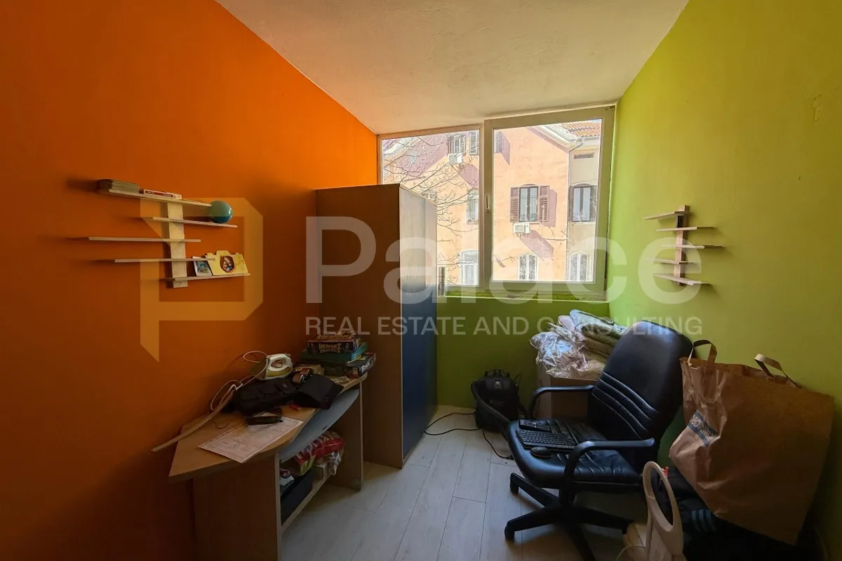 prostran stan u centru pule – 3 sobe, 82m², namješten - slika 6