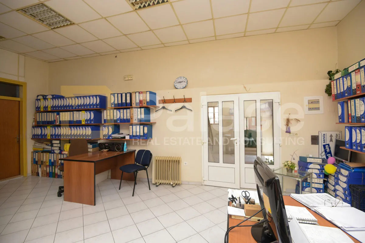 atraktivan poslovni prostor u samom centru grada - slika 7