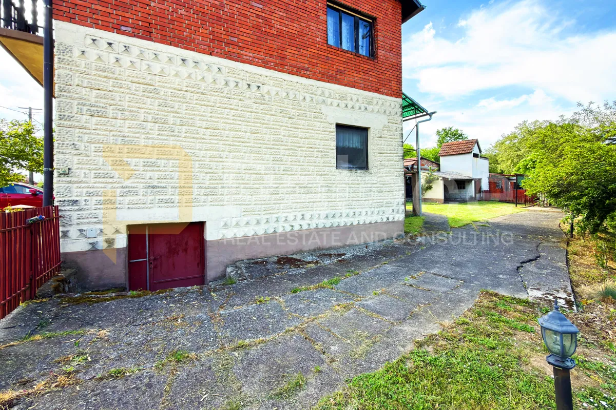 kuća sa poslovnim prostorom na atraktivnoj lokaciji - slika 5