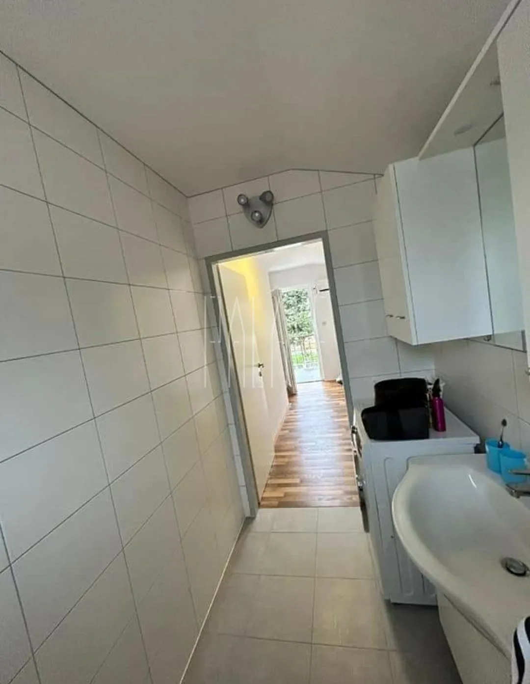 kuća s 2 apartmana i dvorištem: gornji karin, 75.00 m2 (prodaja) - slika 7