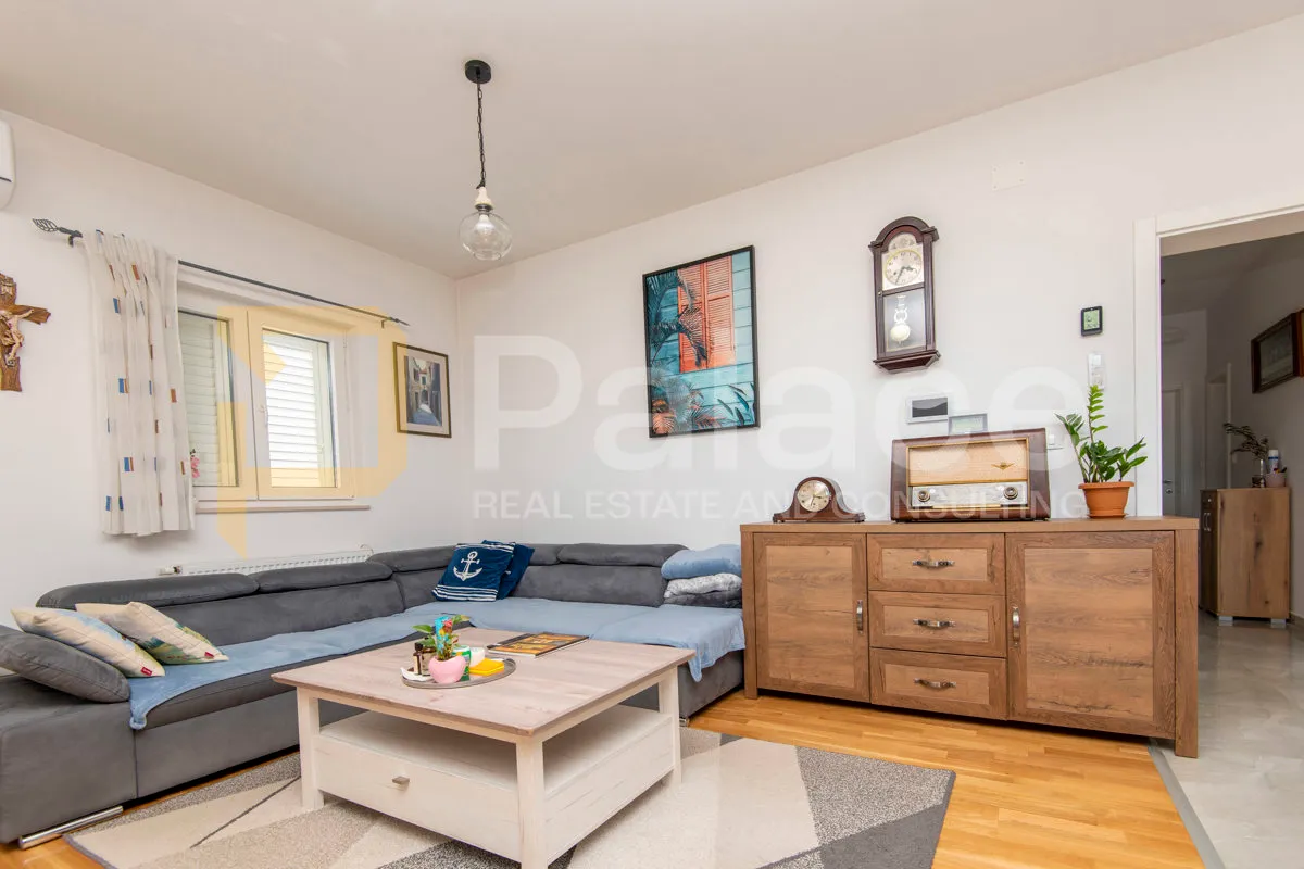 vodice - kuća s pogledom na more - 226m2 - slika 9