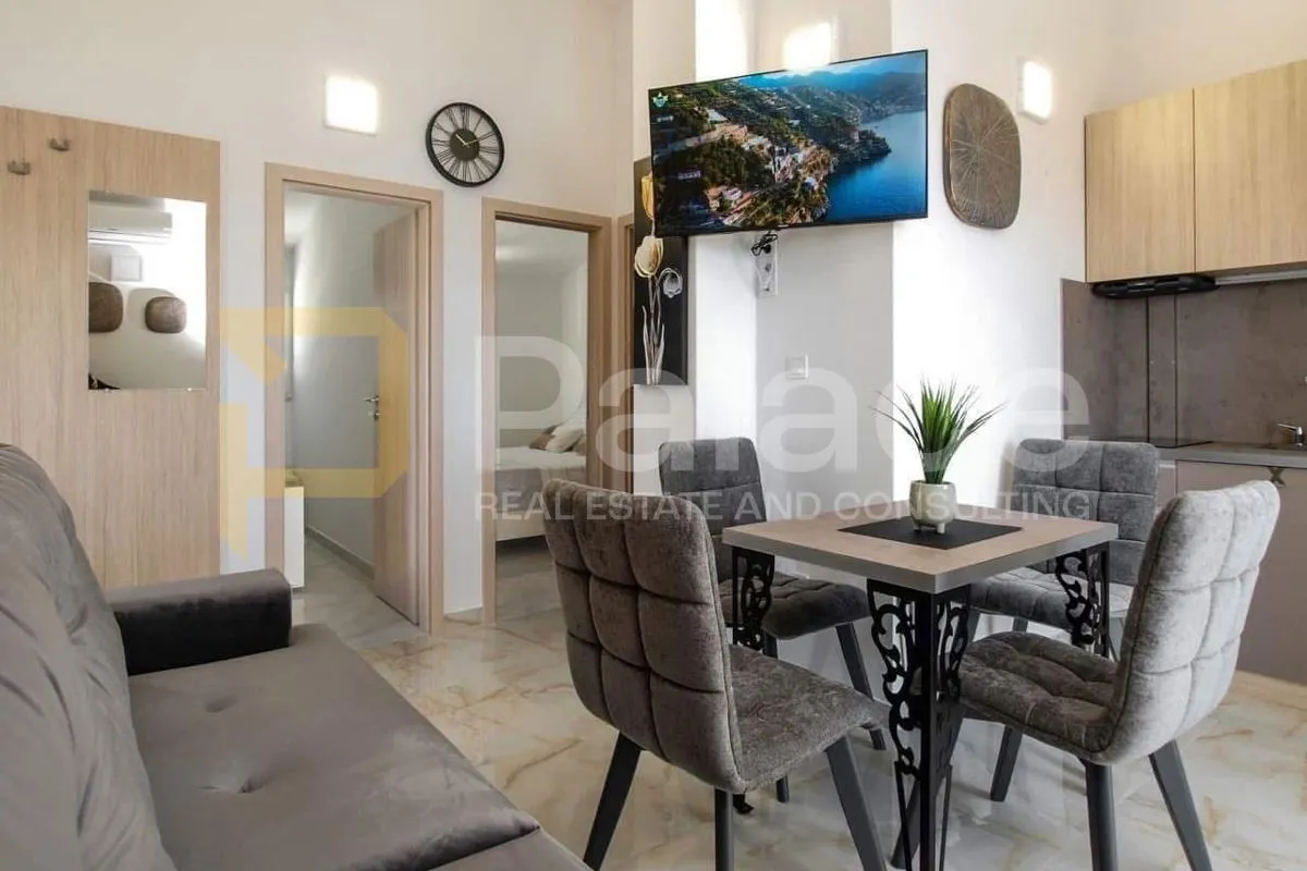 moderno opremljena vila sa sedam apartmana - slika 14