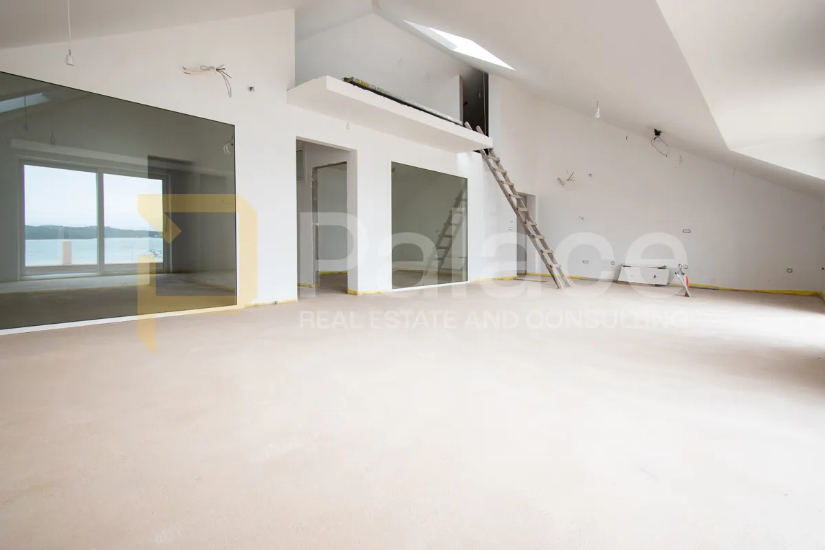 luksuzni penthouse na jedinstvenoj lokaciji u šibeniku sa spektakularnim pogledom na grad - slika 16