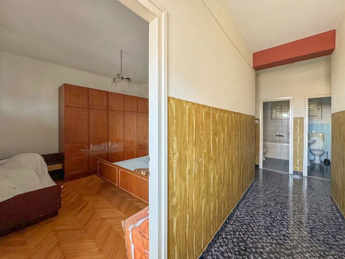 Apartmanska kuća na odličnoj lokaciji, Primošten, 530 m2