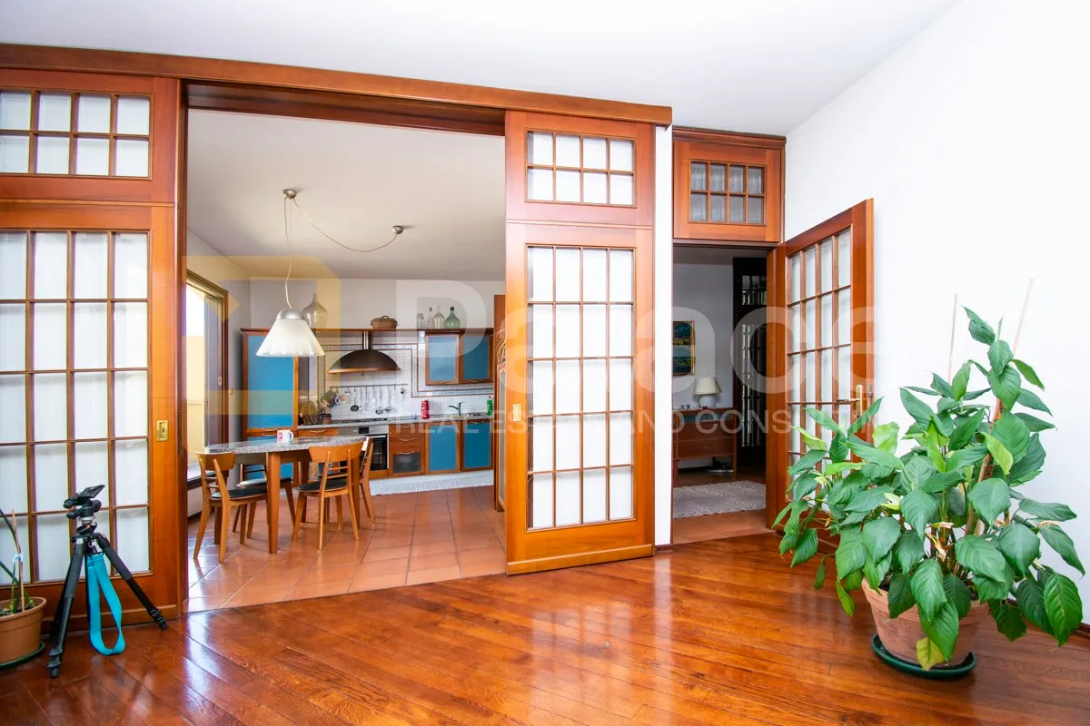 jedinstven penthouse u samom centru grada - slika 9