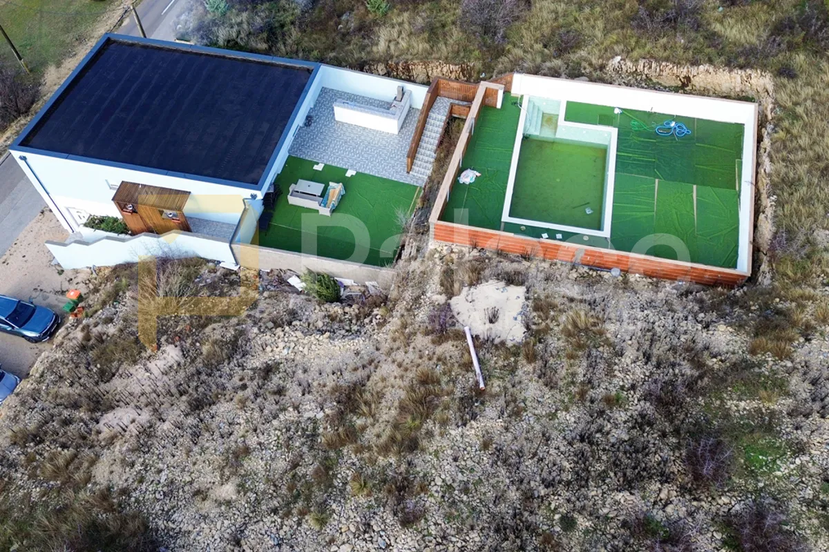 kuća za odmor s bazenom i velikom okućnicom perušić benkovački 200 m2 - slika 2
