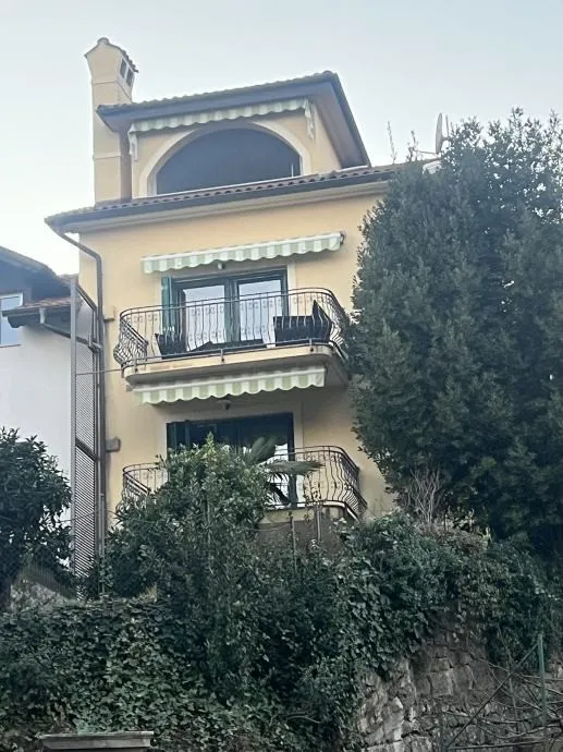 predivna kuća s tri apartmana u centru grada, 150m od mora, opatija - slika 2
