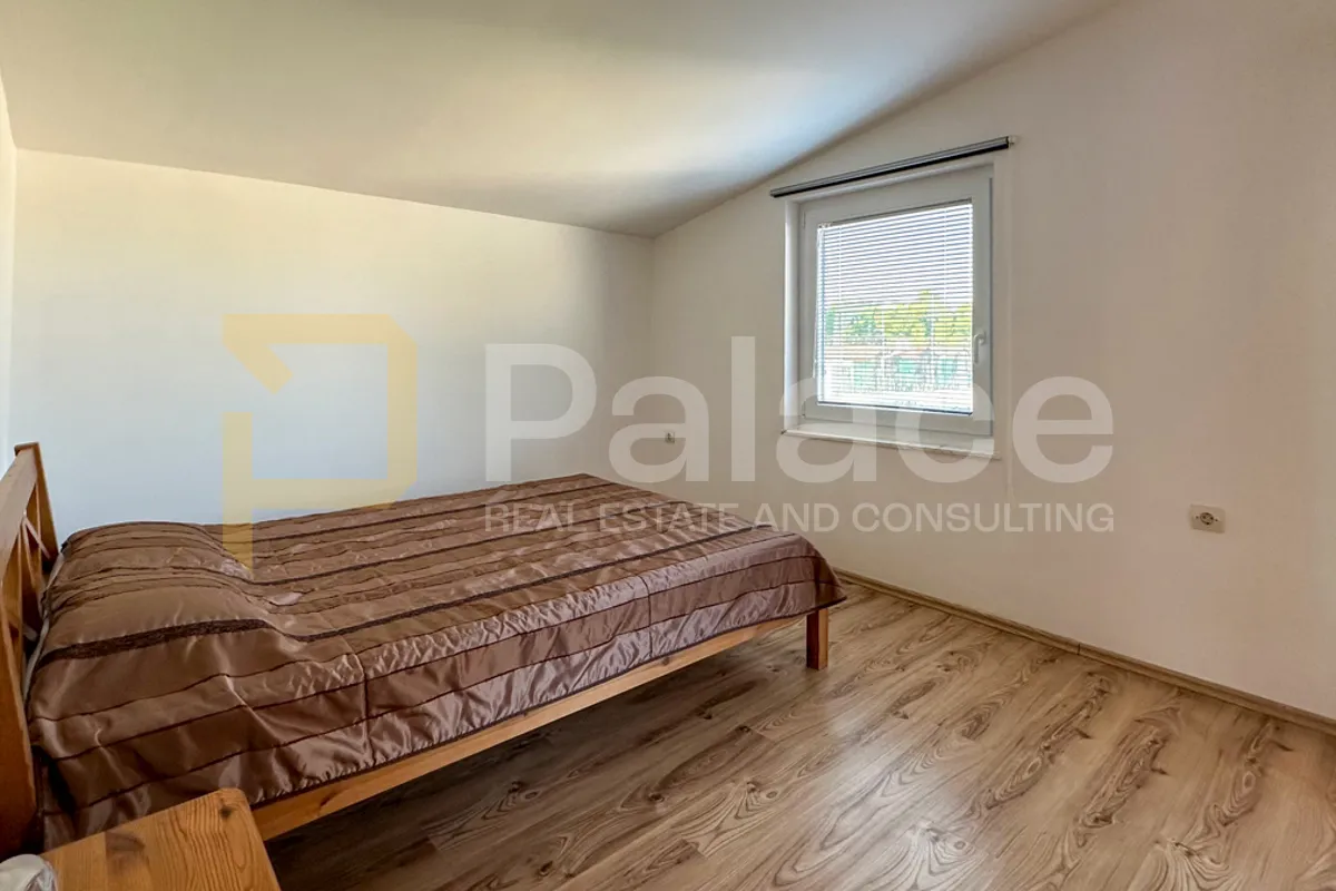prilika apartmanska kuća na viru 200m2 - slika 11