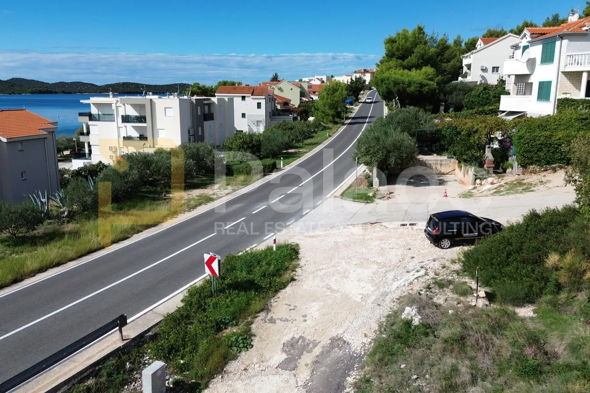 građevinski teren samo 100 m od mora, žaborić-jasenovo, 3170 m2 - slika 5
