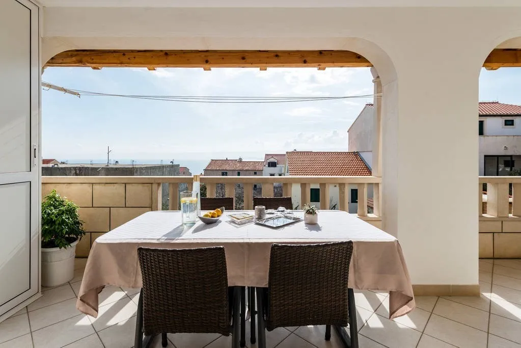 Prekrasna kamena kuća na prodaju, 390 m2 - Bol
