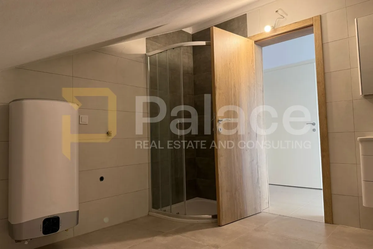 luksuzni penthouse od 133 m² s bazenom, terasom i pogledom na more - slika 7