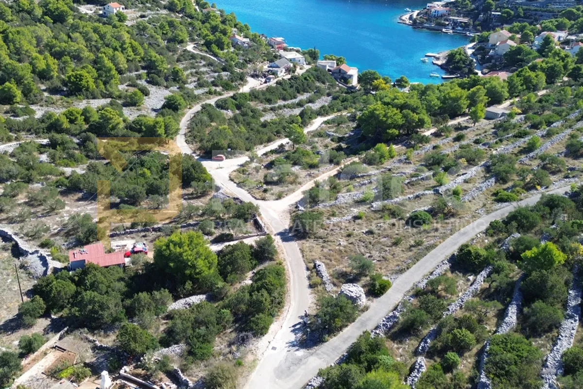 građevinsko zemljište sa predivnim pogledom neposredno uz obalu, žirje - slika 14