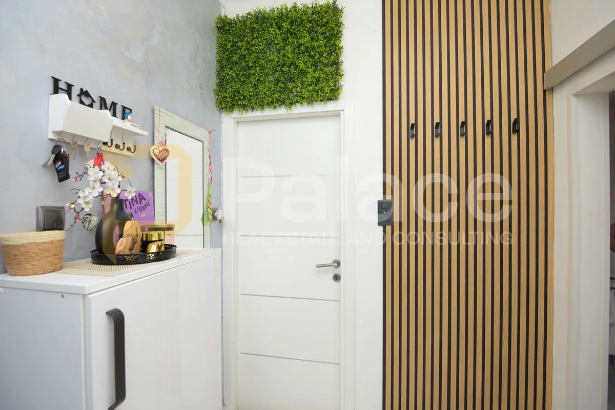 renoviran i skladno uređen stan u zgradi, mandalina 50 m2 - slika 8