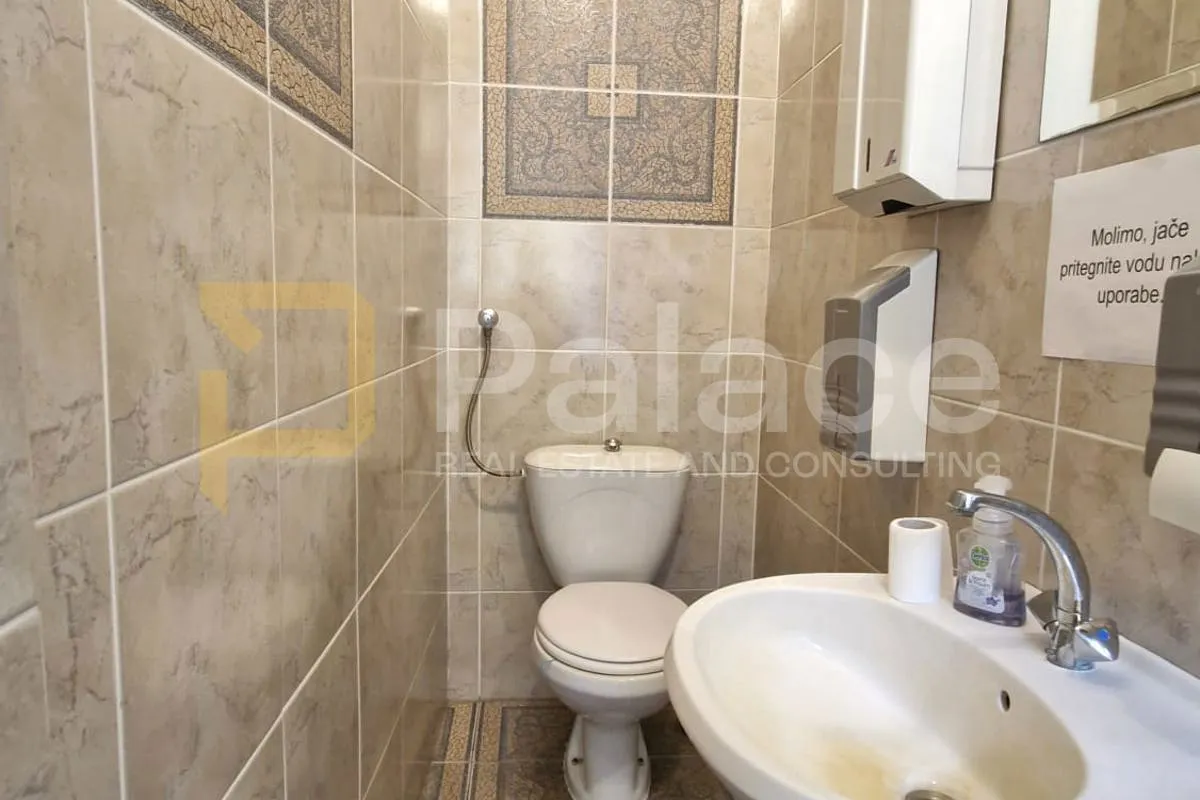 najam poslovnog ili stambenog prostora, strogi centar osijeka, 155 m2 - slika 5