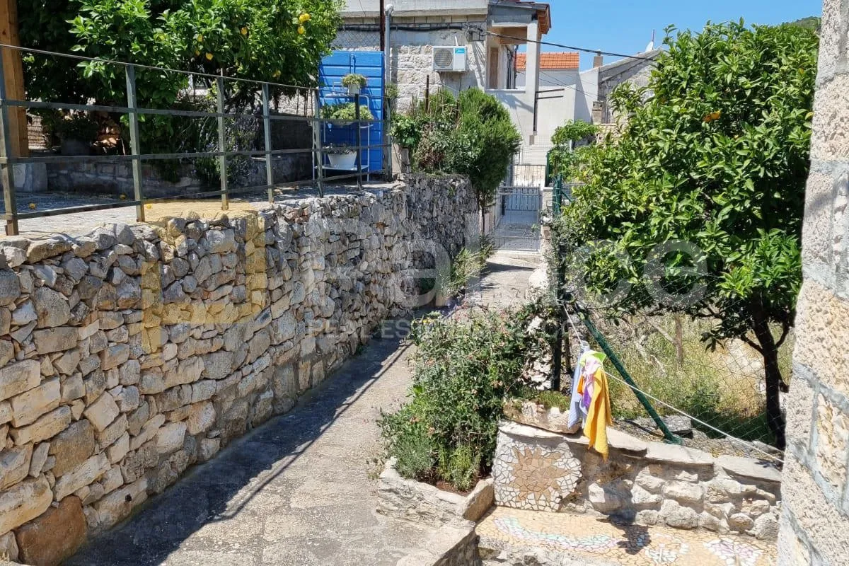 predivna kamena kuća iz 17. stoljeća u centru starog grada visa - slika 23