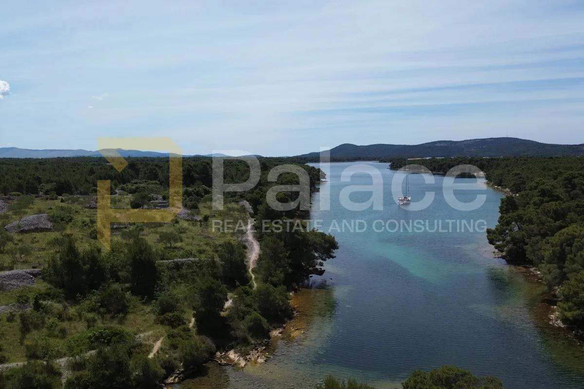 Spektakularno zemljište s panoramskim pogledom na Kanal sv. Ante - Jadrija, Šibenik