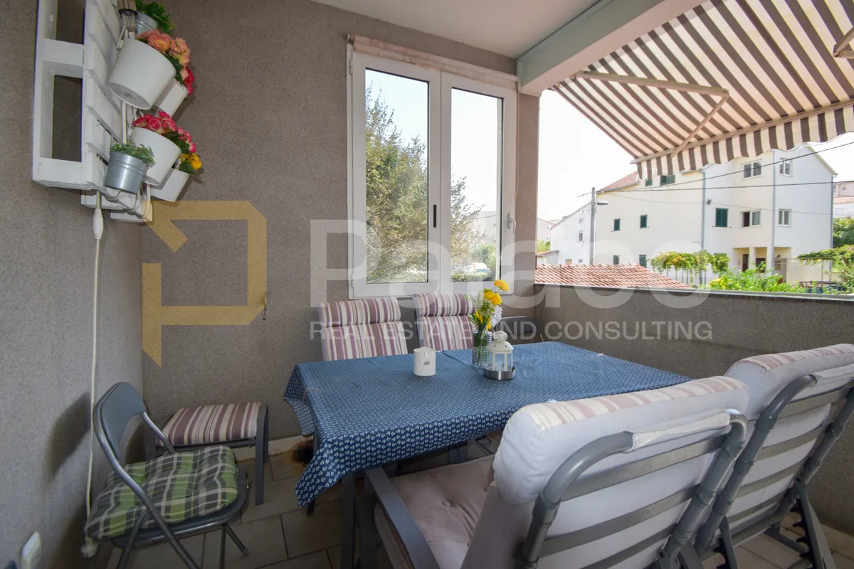 osunčani prostrani stan, 96 m2, split - slika 18