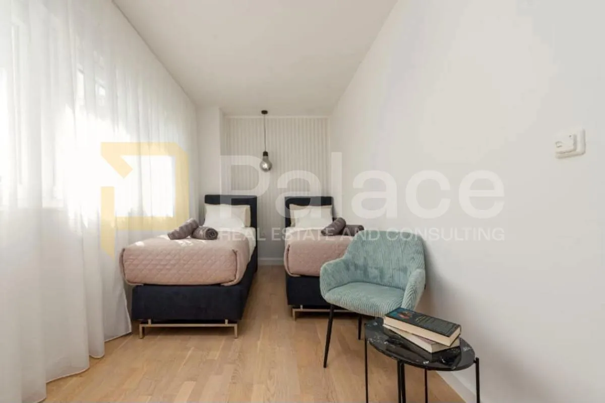 odmah useljiva dvojna villa 60 metara od mora - slika 22