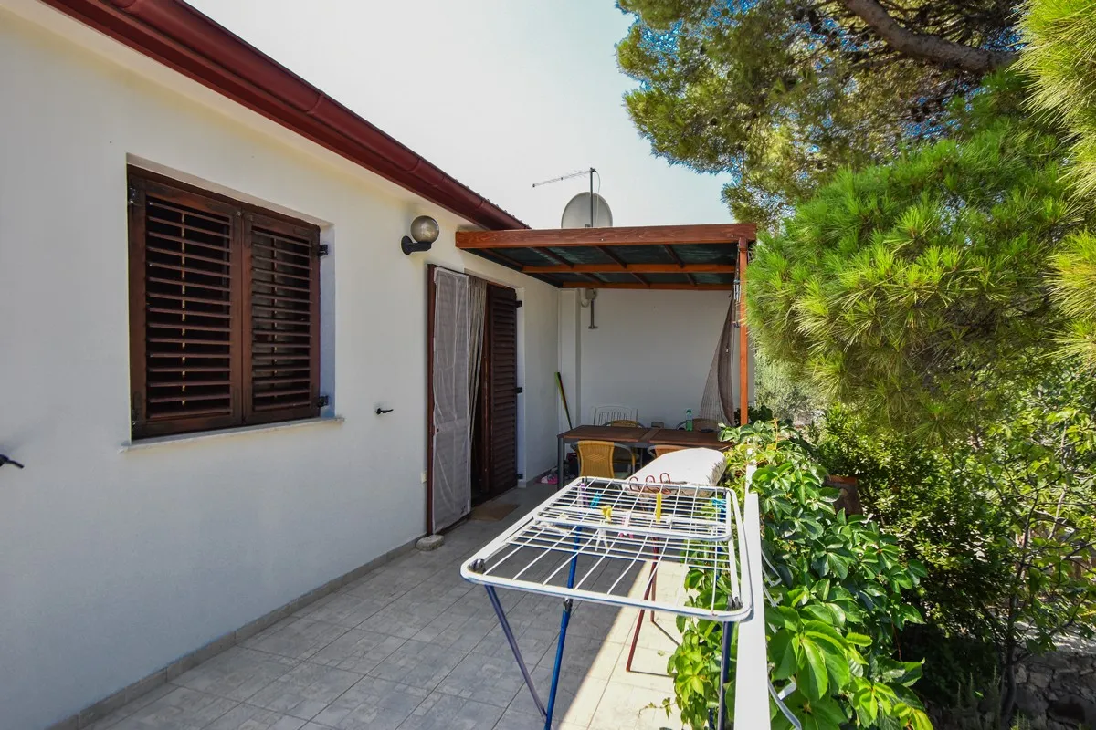 kuća sa dva stana i bazenom, pirovac, 100 m2 - slika 7