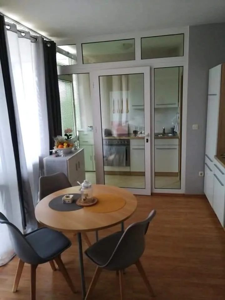 Stan u poslovnom prostoru, 42m2, Zadar