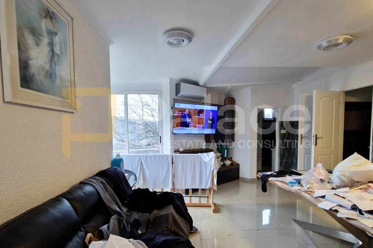 kuća s tri stana i velikom krovnom terasom - sveti kuzam, 181,08 m² - slika 19