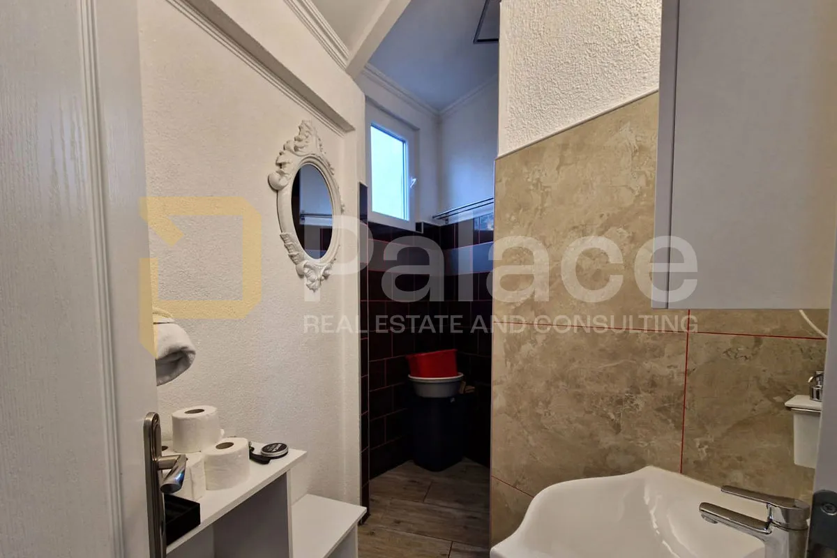 kuća s tri stana i velikom krovnom terasom - sveti kuzam, 181,08 m² - slika 24