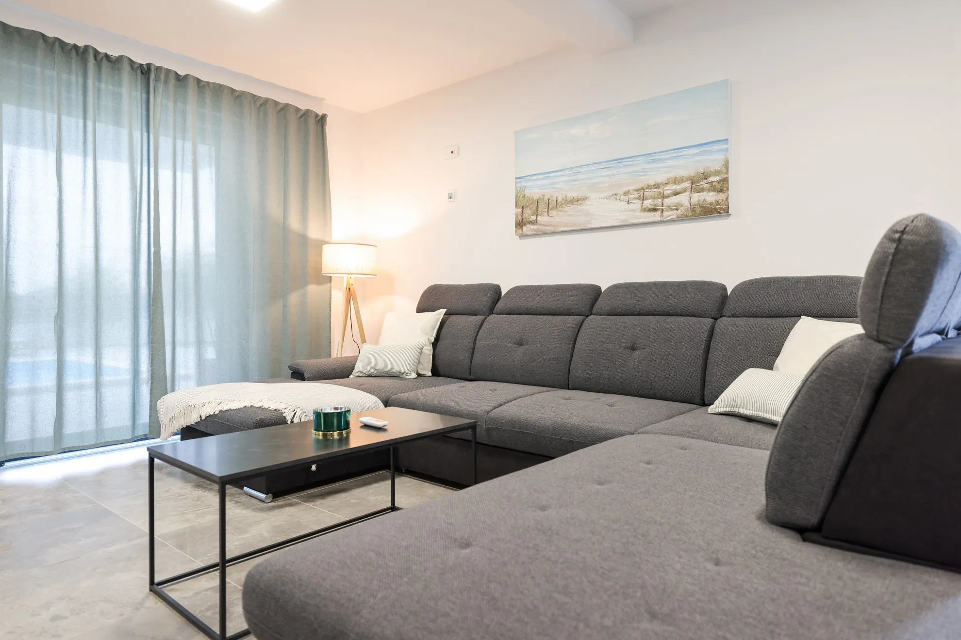 luksuzna, novoizgrađena villa na viru - slika 13