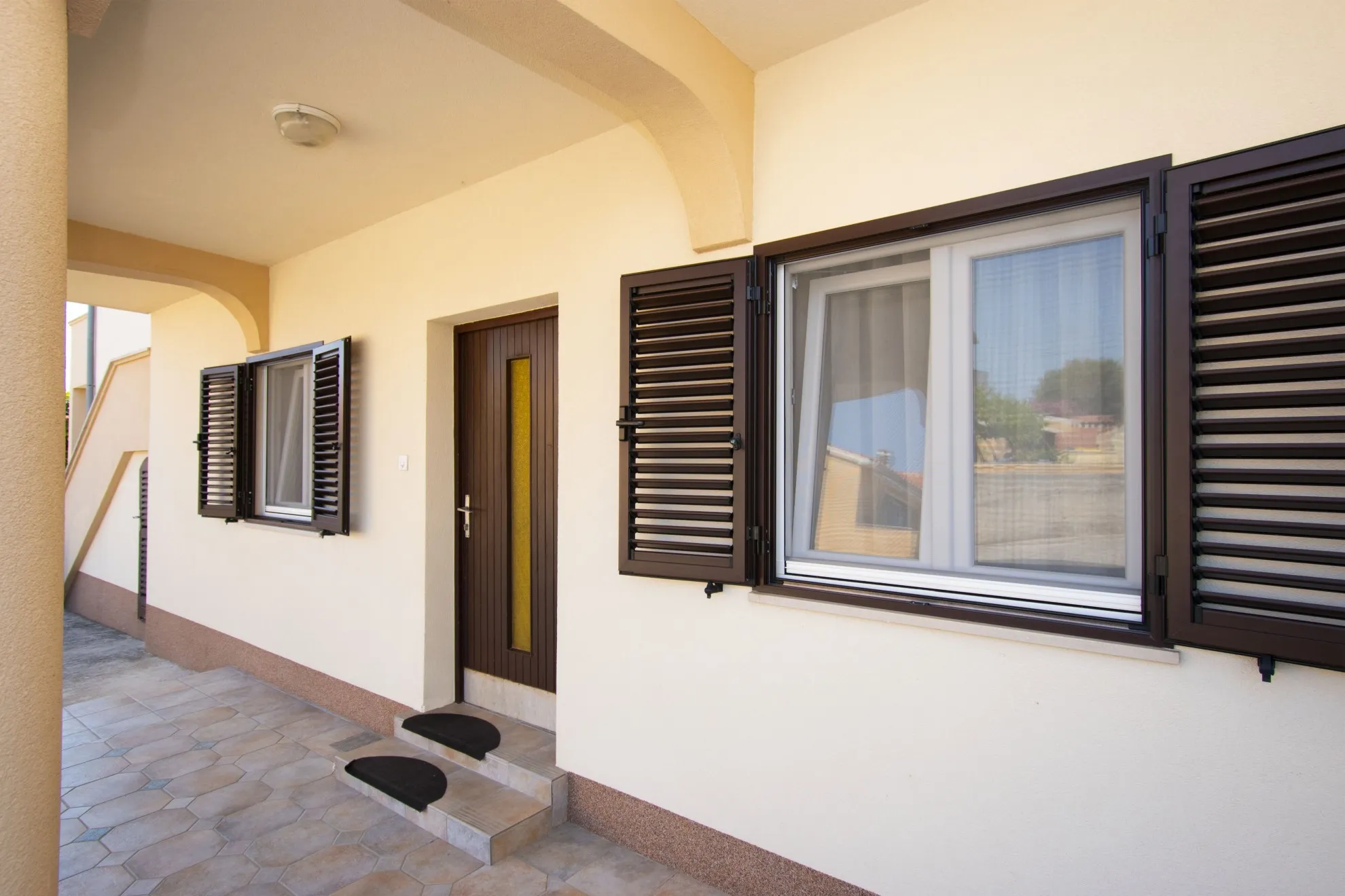 uređena samostojeća kuća s 4 apartmana i dvorištem, murter, 275 m2 - slika 25