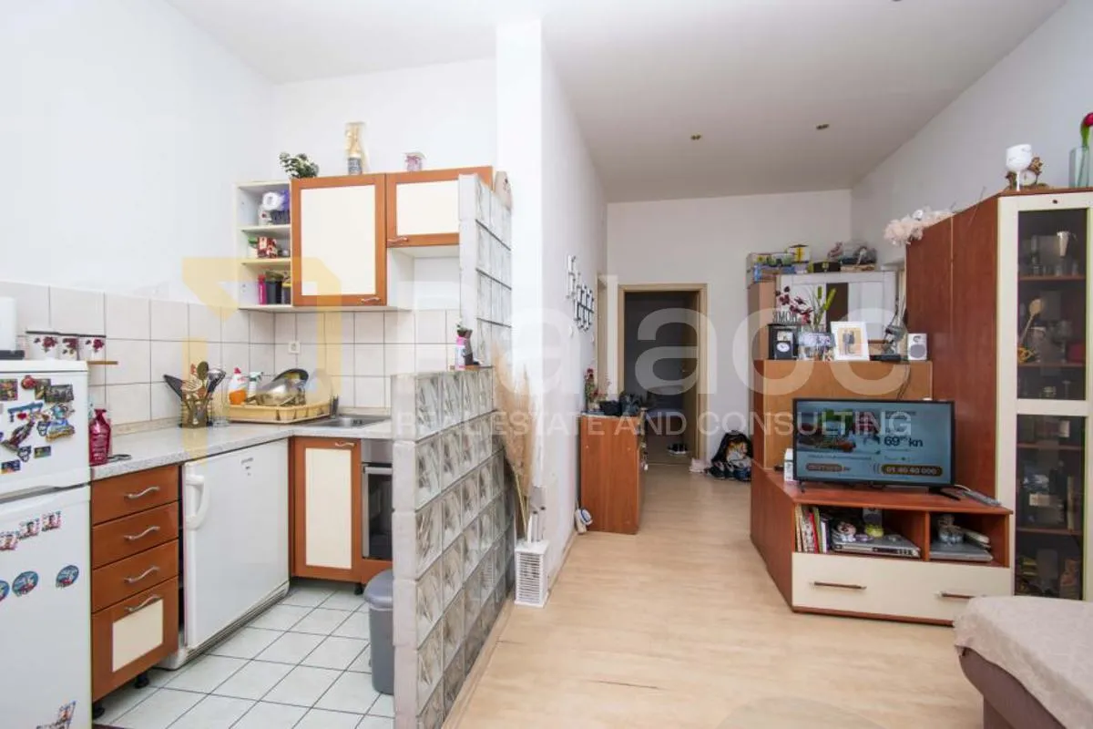 useljivi stan u visokom prizemlju s pogledom, šibeniku, škopinac 93 m2 - slika 2