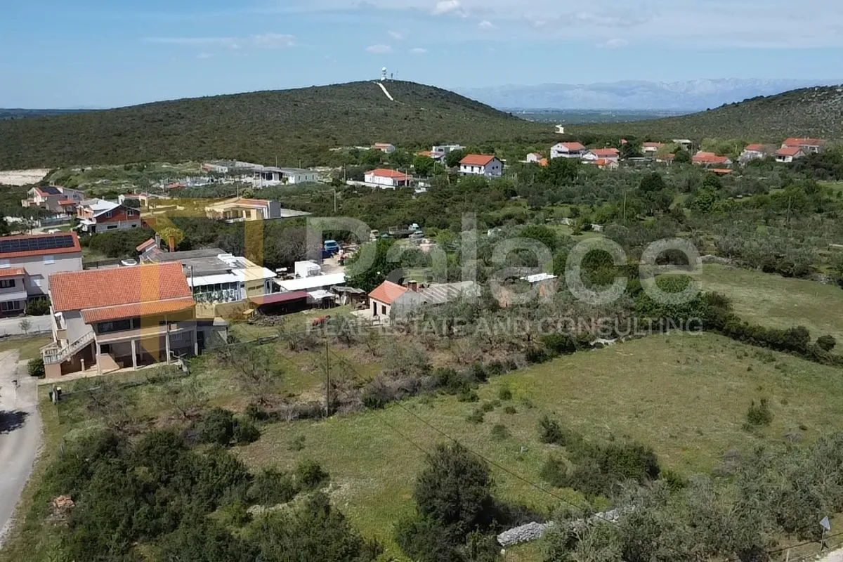 Debeljak: Atraktivno zemljište 2255 m2 - Debeljak, Sukošan