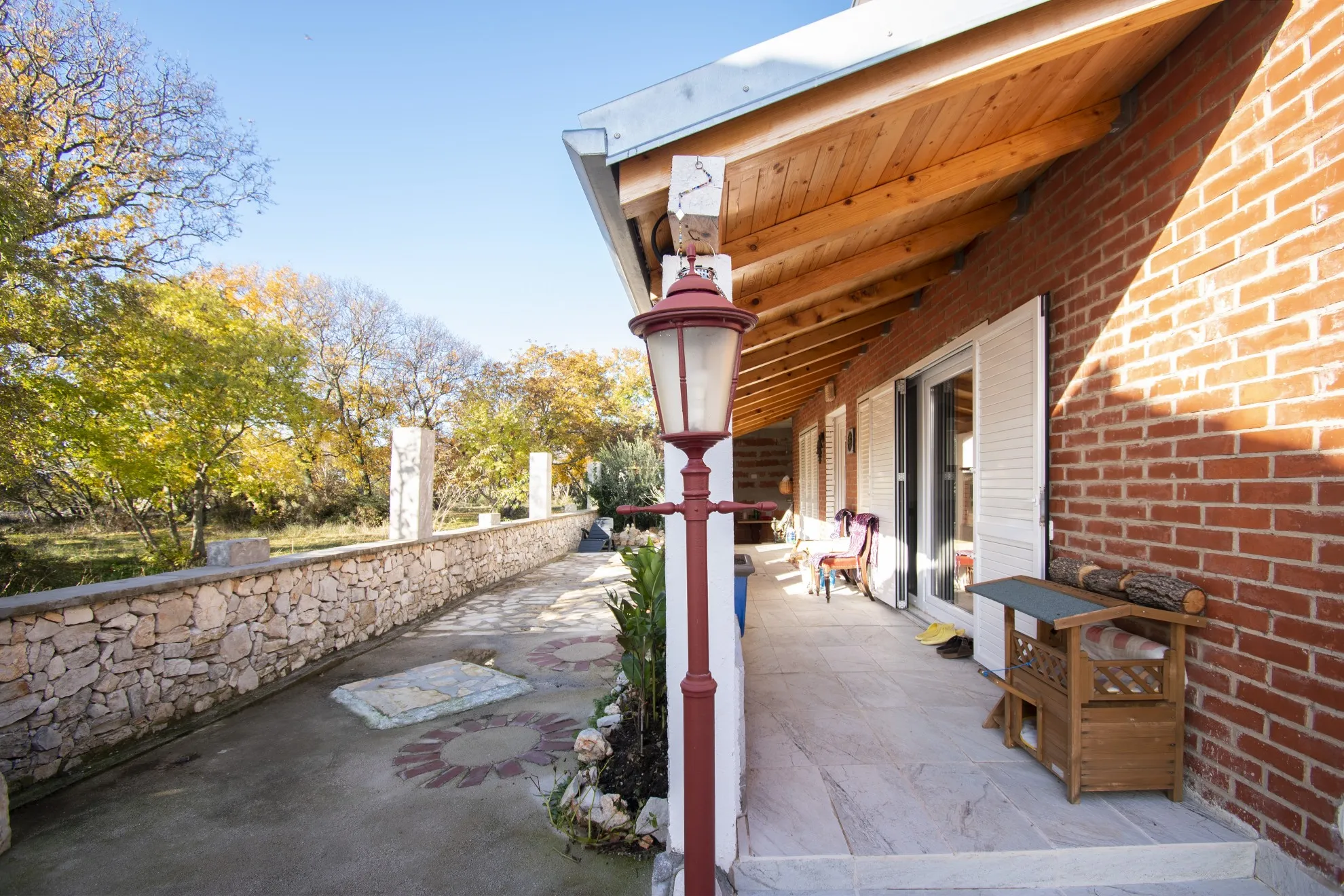 obiteljska kuća s dvorištem, matase, 240 m2 - slika 3