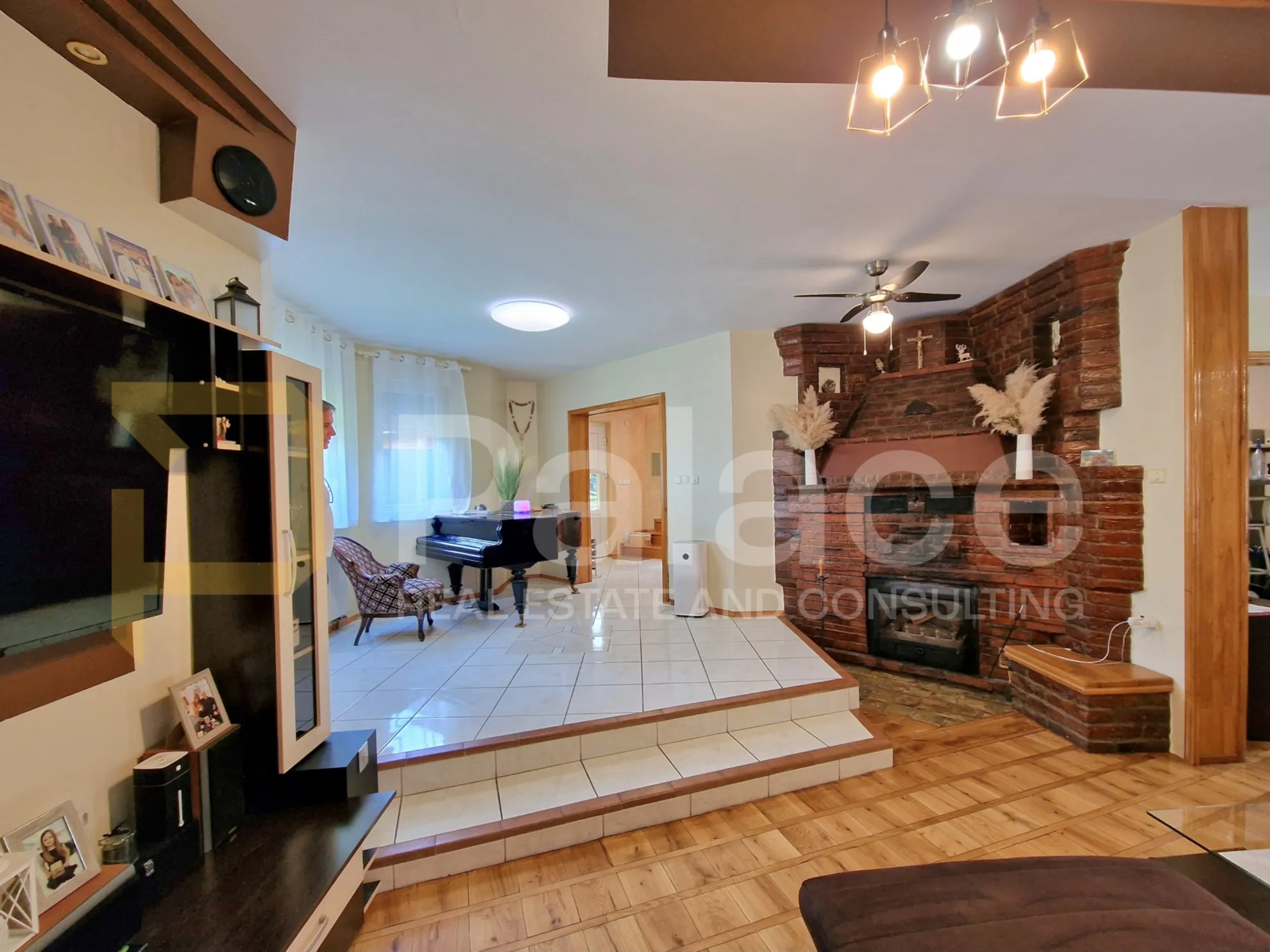 luksuzna samostojeća kuća s bazenom, 216,30 m2, jug 2 - slika 11