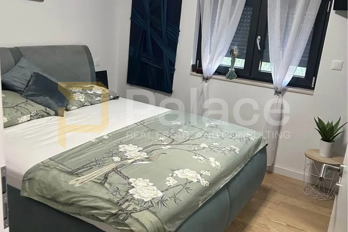 novouređen stan 107 m² + konoba, pogled na more, klis - slika 5