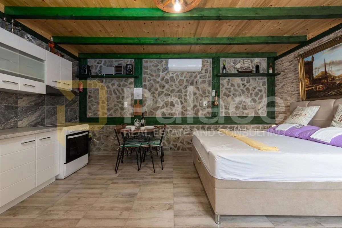 prodaje se prekrasna kamena vila s bazenom nadomak zadra - slika 22