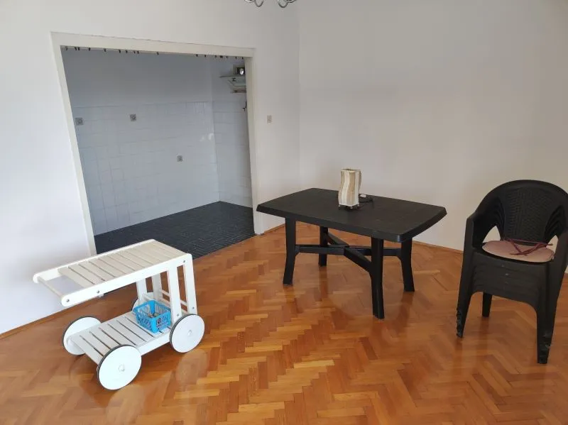 Samostojeća kuća s puno potencijala - Kaštel Lukšić, Kaštela