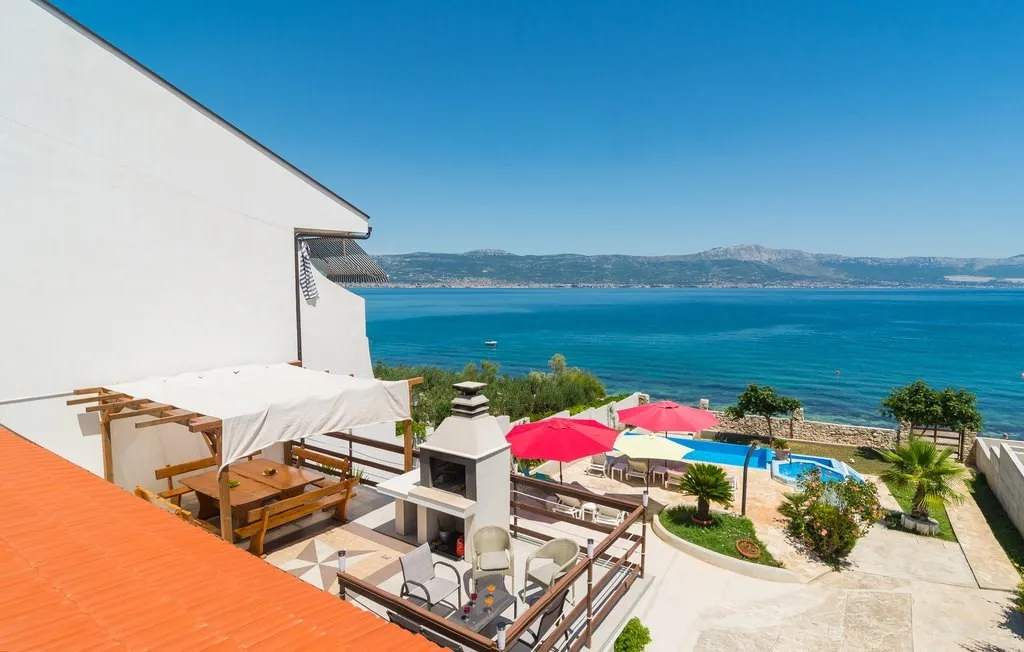 predivna kuća prvi red uz more, slatine, 230 m2 - slika 5