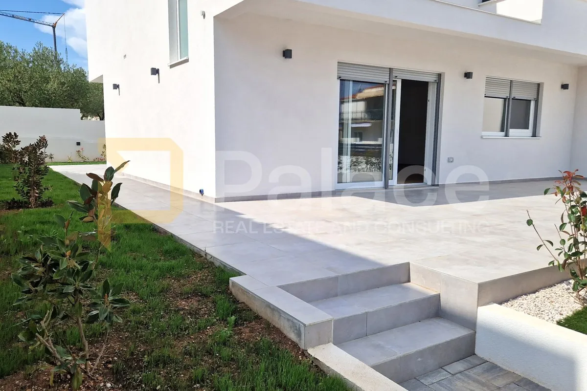 nova dvojna kuća s 3 spavaće sobe i velikim dvorištem, vodice 162 m2 - slika 4