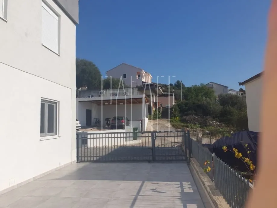 stan s dvije velike sunčane terase : okrug gornji, 155.00 m2 - slika 8