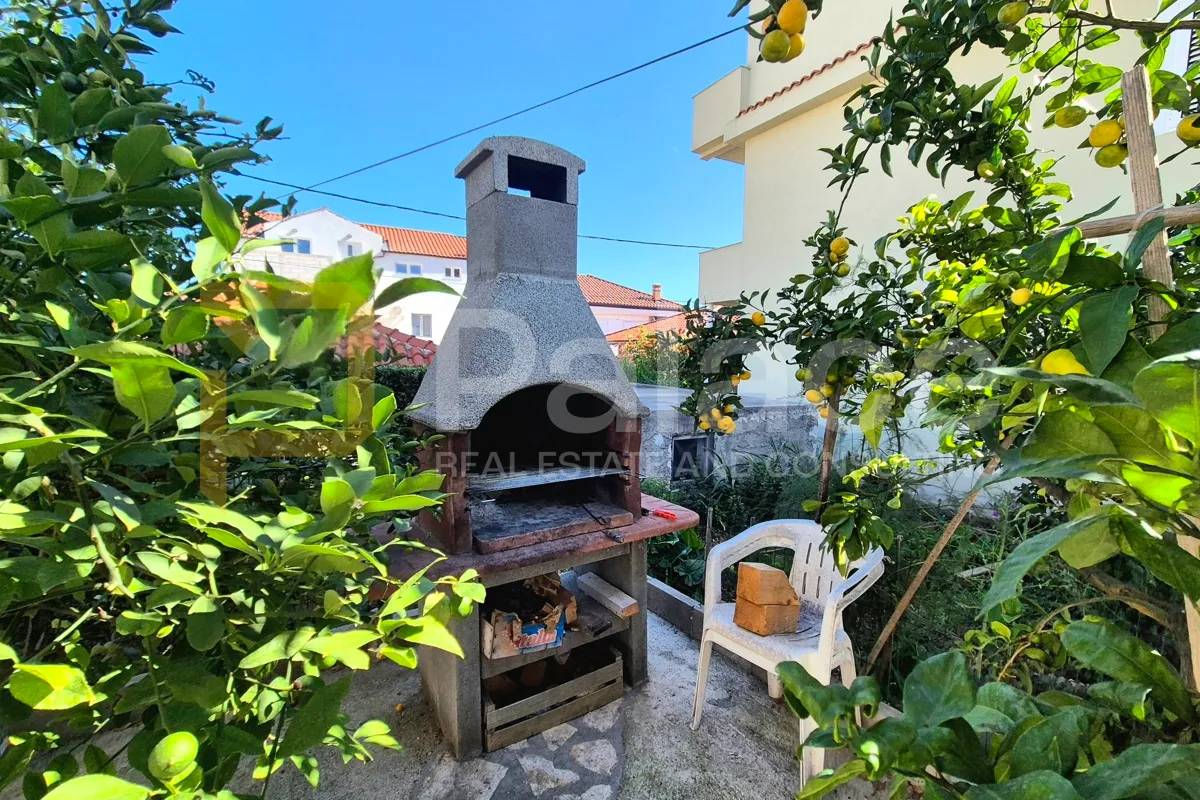 tkon : kuća s dva apartmana u samom centru 140 m2 - slika 2