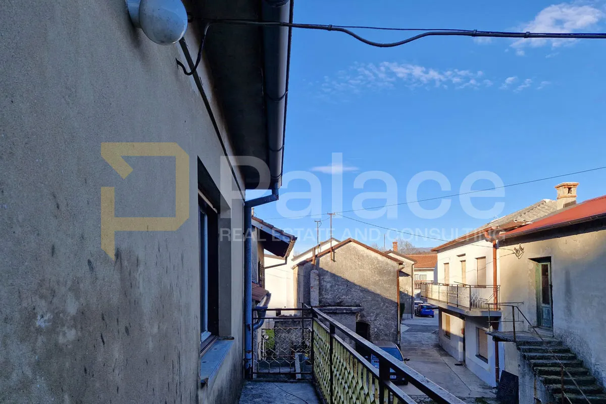 obiteljska kuća u studeni sa zemljištima u okolici površine 45 000m2 - slika 26