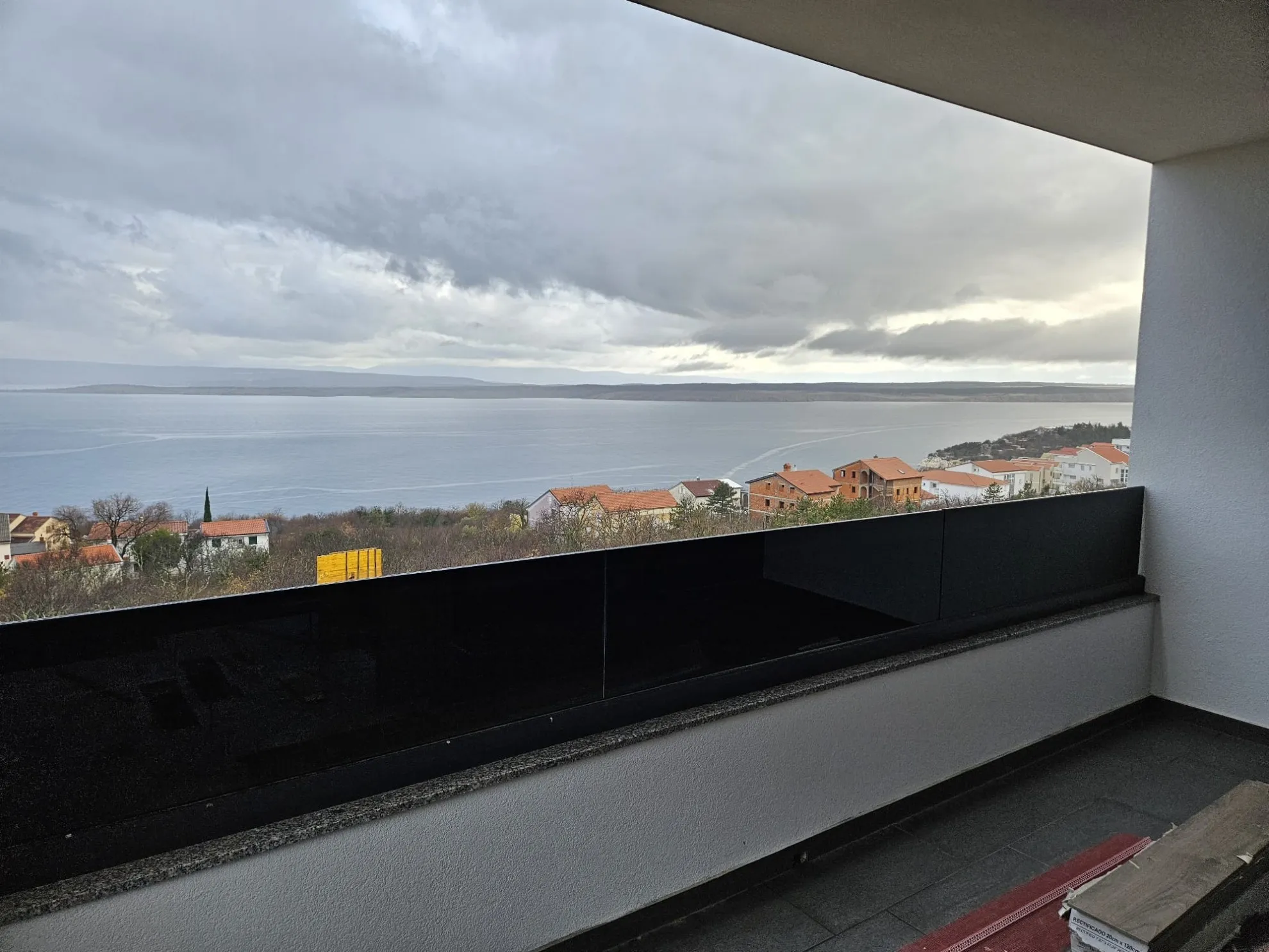 dvoetažni stan s pogledom na more, 100m2, dramalj - slika 13