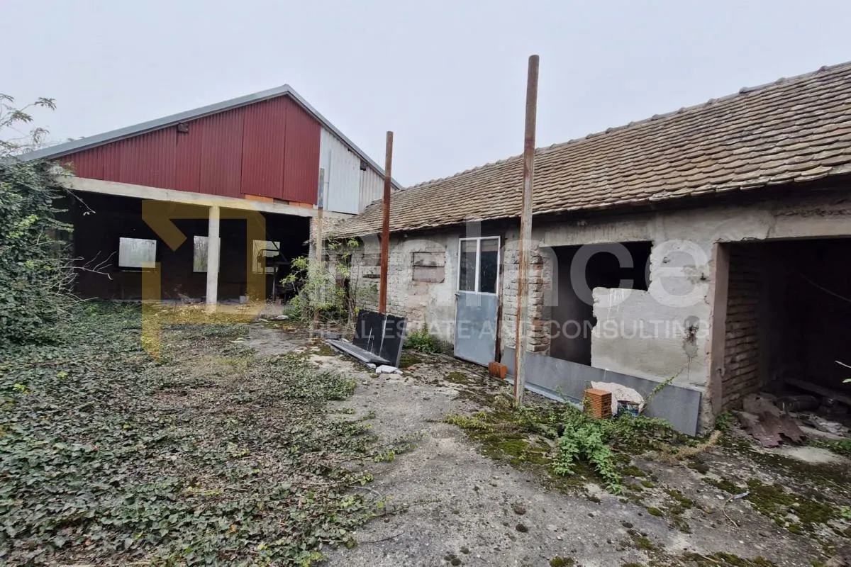 veliko zemljište s roh bau kućom, vuka, 5860 m2 - slika 2