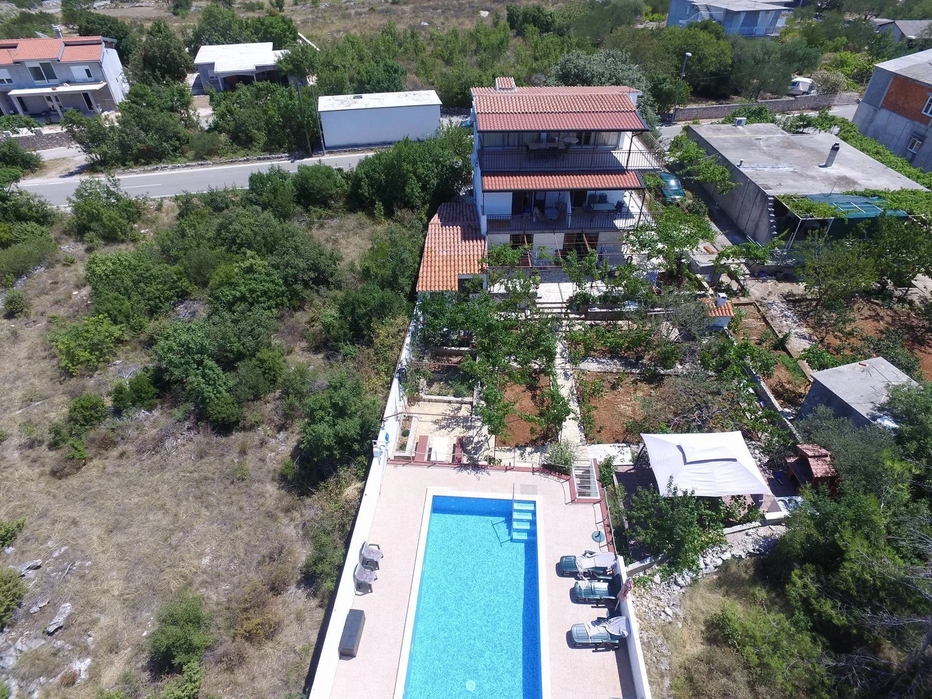 apartmanska kuća s bazenom, primošten, 295 m2 - slika 4