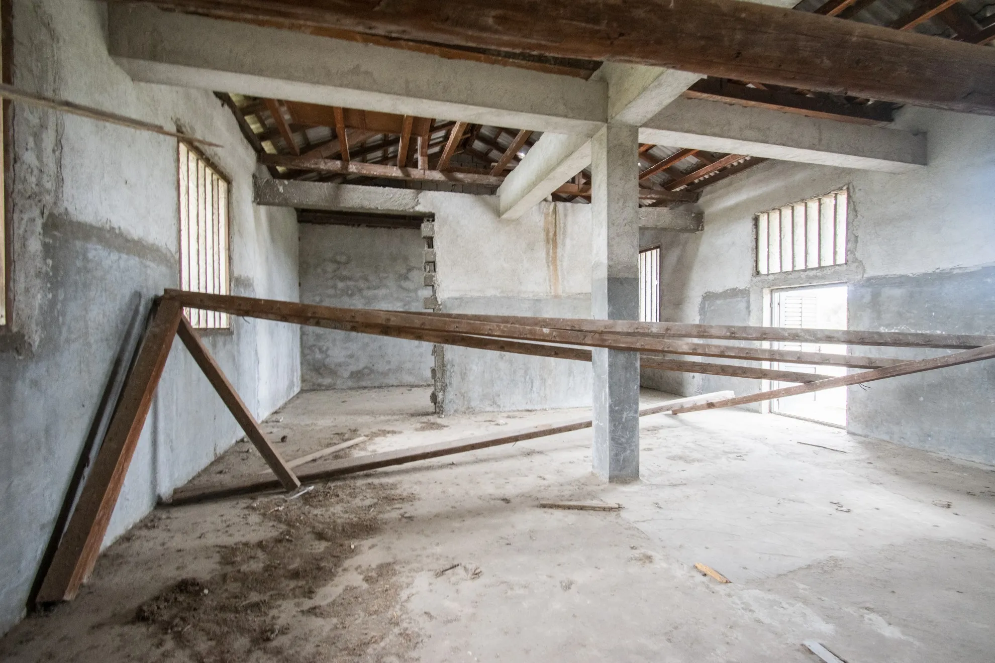 skladišno-prodajna zgrada za renovaciju s terenom,šibenik, 7991 m2 - slika 4