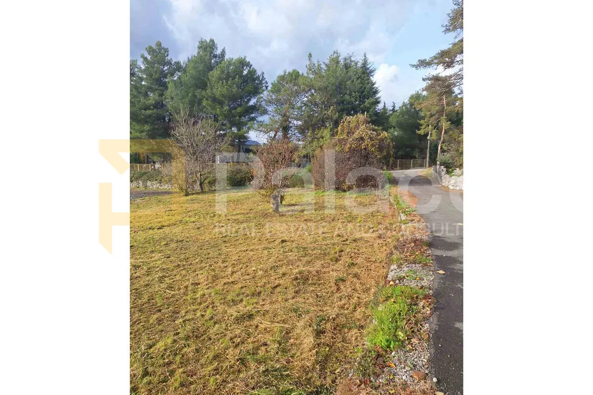 parcela s velikim potencijalom – rubeši 1.765 m² - slika 1