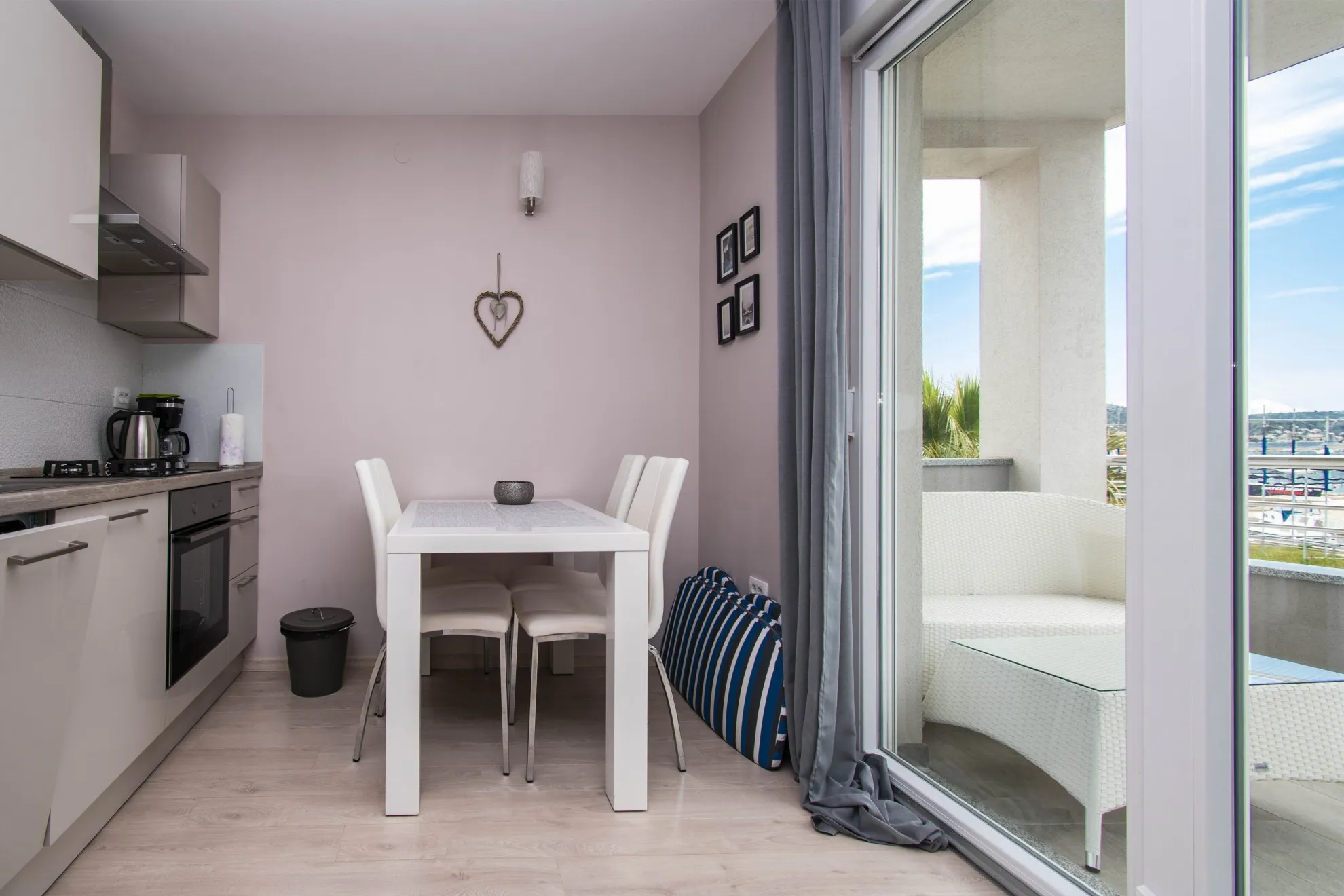 kuća prvi red uz more: rogoznica, 397.00 m2 - slika 12