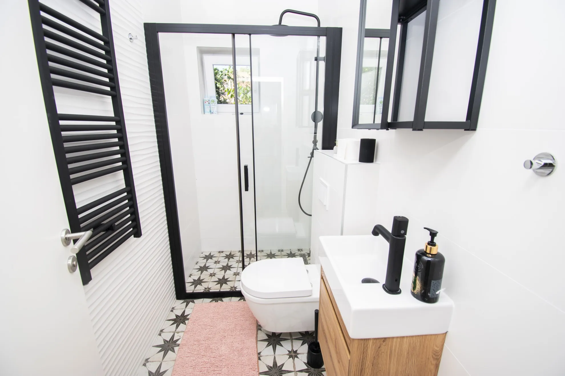 novoređeni stan s garažom i dvorištem, šibenik, 50 m2 - slika 5