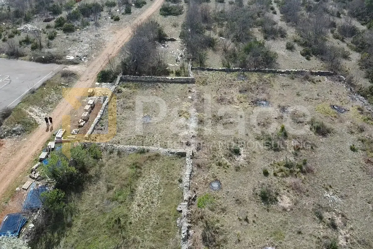 pridraga : građevinsko zemljište 2500 m2 - slika 3